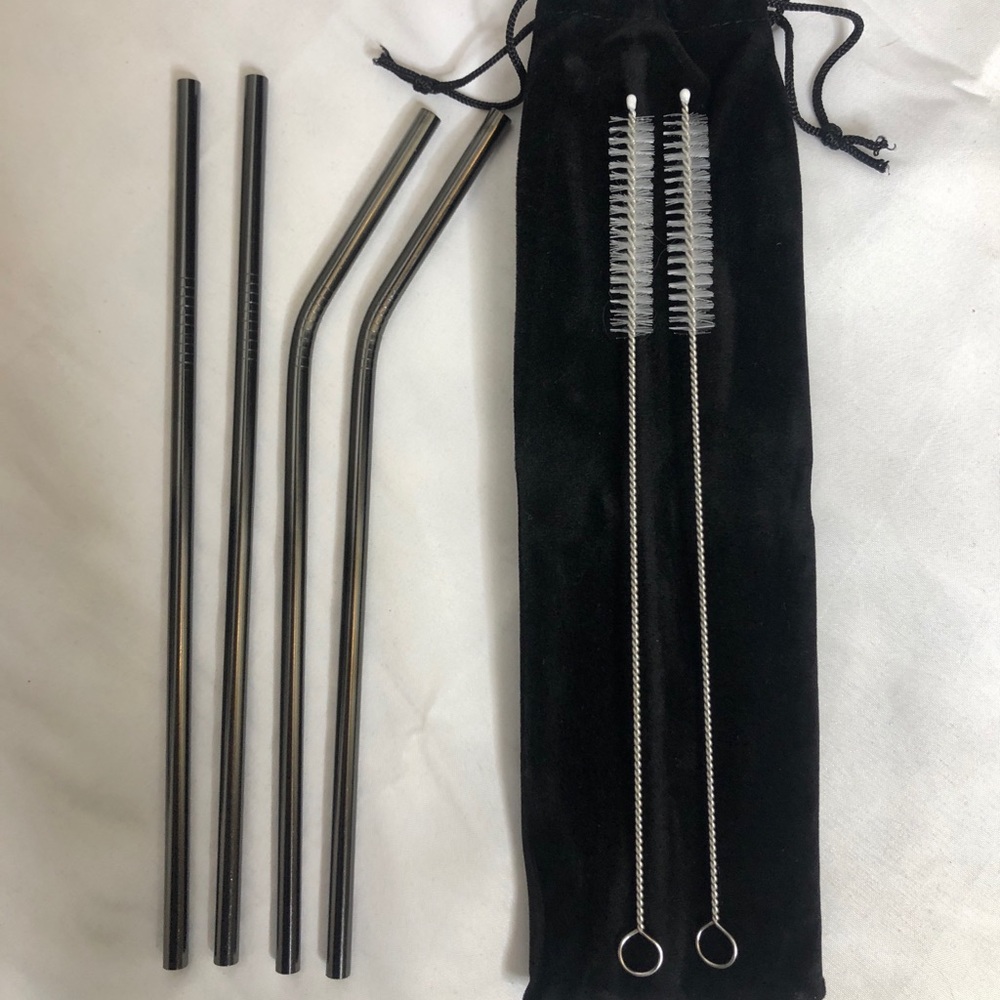 NEW. 6 Piece Metal Straw Pack With Cleaners